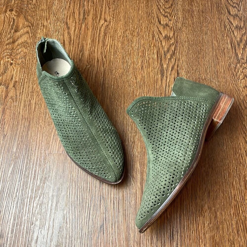 KELSI DAGGER Olive Green Faux Suede Cutout Booties Size 8